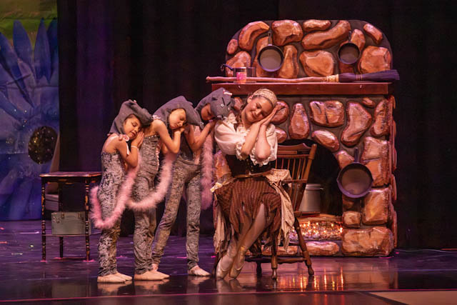 Weehawken.Cinderella