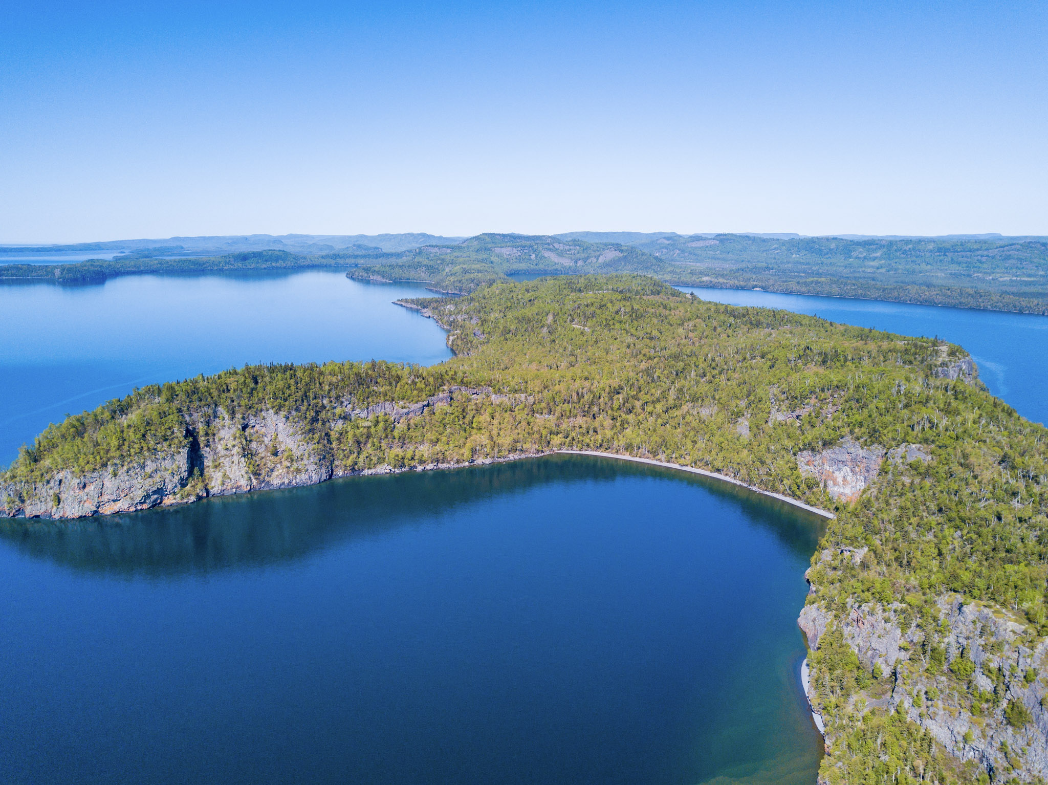 Через какое озеро была. Озеро Гурон Северная Америка. Озеро Супериор США. Озеро сьюпериор Канада. Верхнее (Lake Superior) — озеро.